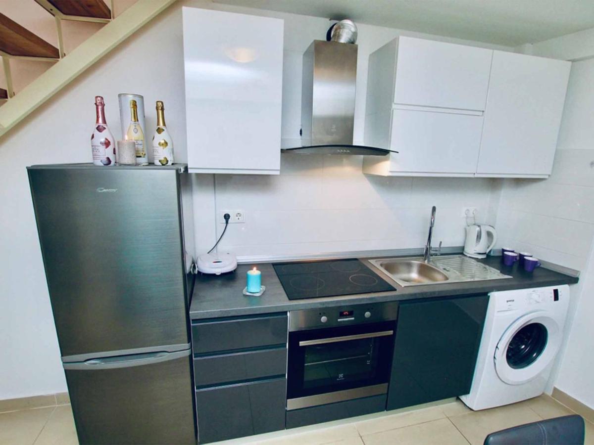 Dalmatian White Shell Apartment Kastela Luaran gambar